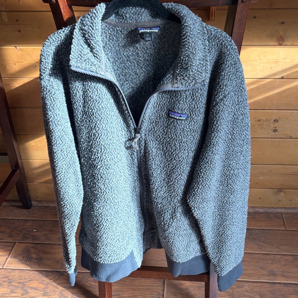 Patagonia Woolyester Gray full Zip-Up Fleece - Picture 2 of 2